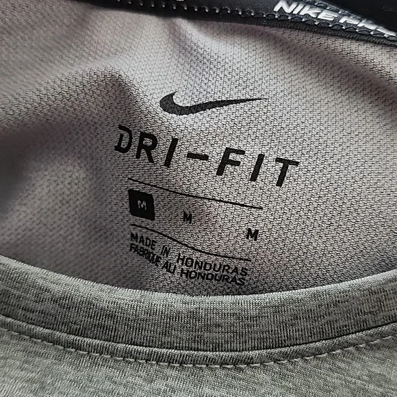 Nike Pro Dri-fit Top Size Medium - Picture 5 of 5